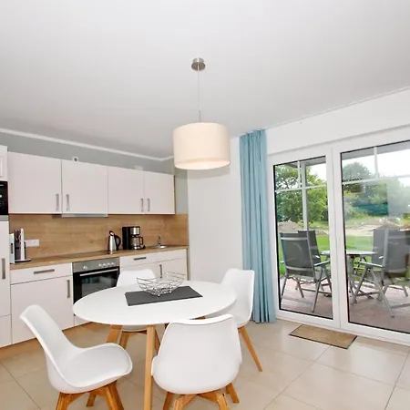 Apartment Strandnahe Rex Rugia: Terrasse Mit Ahoi Erlebnisbad-zugang *