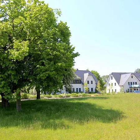 Strandnahe Rex Rugia: Terrasse Mit Ahoi Erlebnisbad-zugang * Lobbe